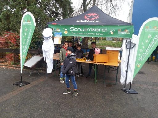 Schulimkerei Infostand